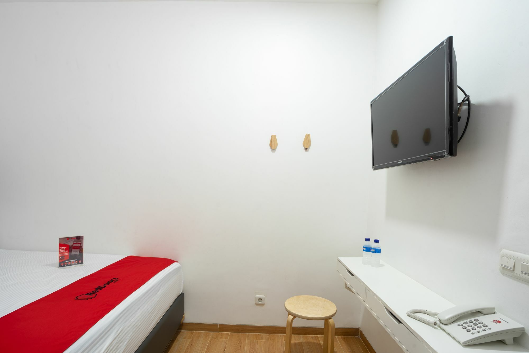 เรดดอร์ซ พลัส แอท ดาเนา ซุนเตอร์ อุตรา Hotel จาการ์ตา ภายนอก รูปภาพ
