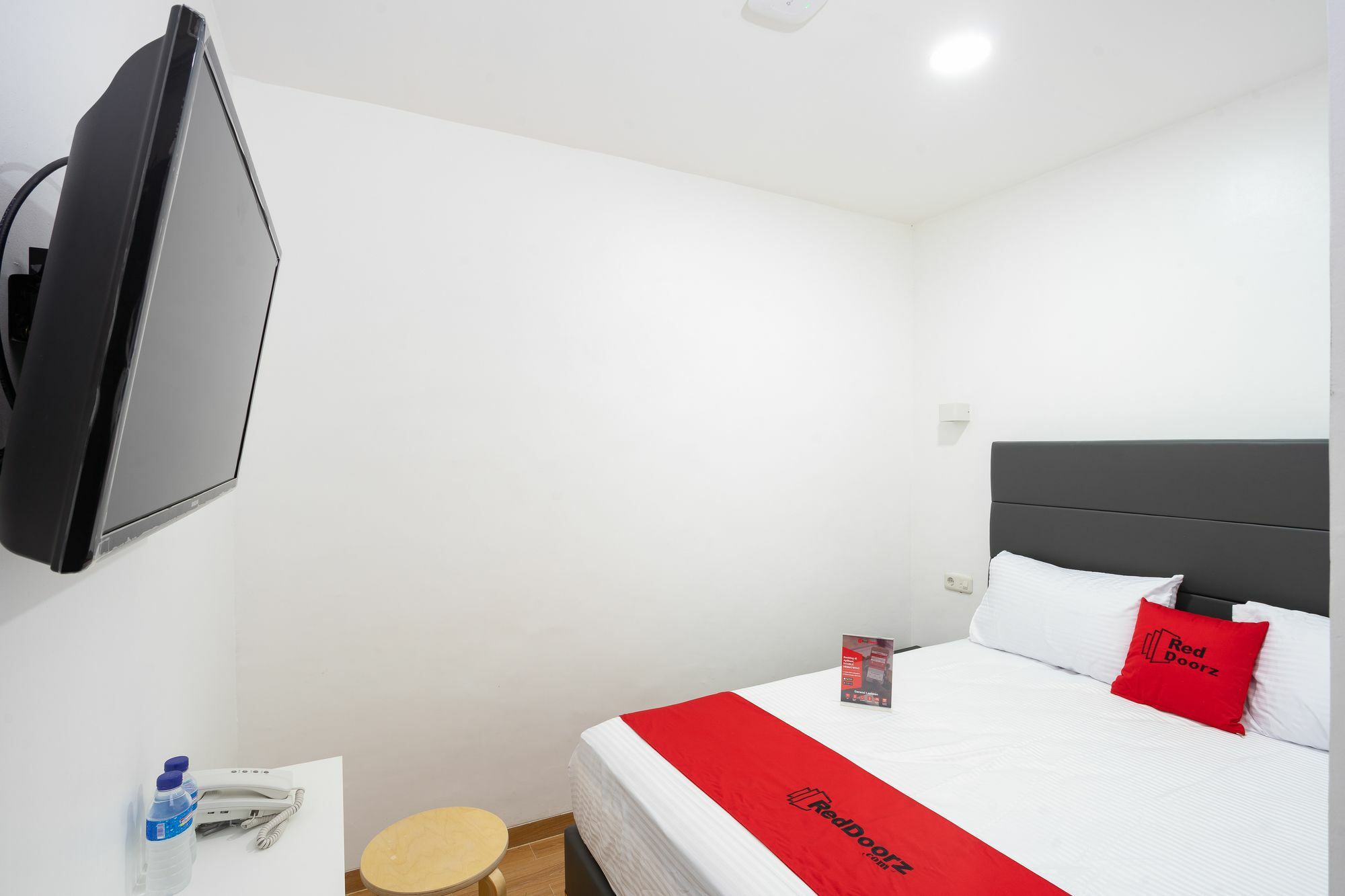 เรดดอร์ซ พลัส แอท ดาเนา ซุนเตอร์ อุตรา Hotel จาการ์ตา ภายนอก รูปภาพ